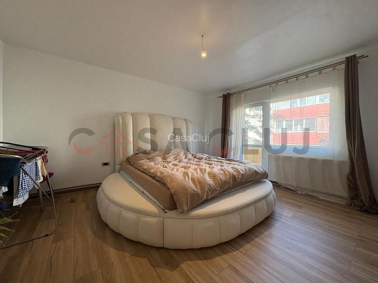 3 camere decomandate, la cheie,etaj intermediar, Piata Zorilor - 3