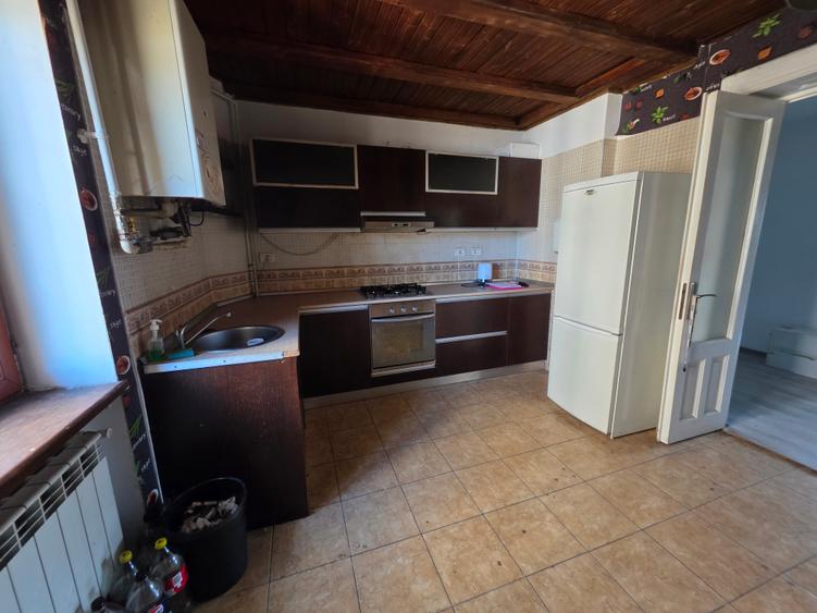 Apartament 4 camere decomandate Ateneul Roman, zona pietonala 100mp