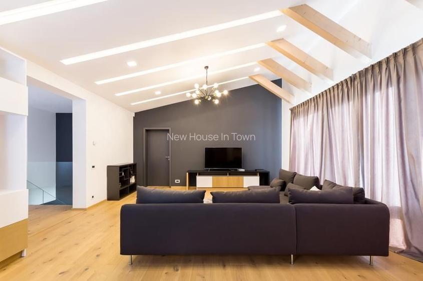 Casă deosebită de vânzare în Sânpetru | Teren 1400 mp - 24