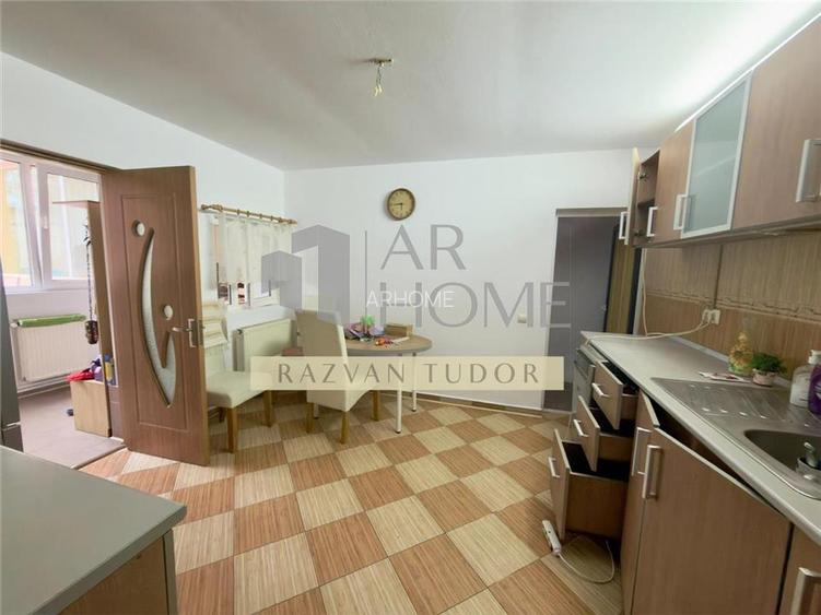 Casa 6 camere ,  garaj , Ploiesti , Zona Afi Palace - 7