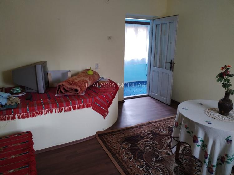 Casa cu teren -  central Segarcea - 9