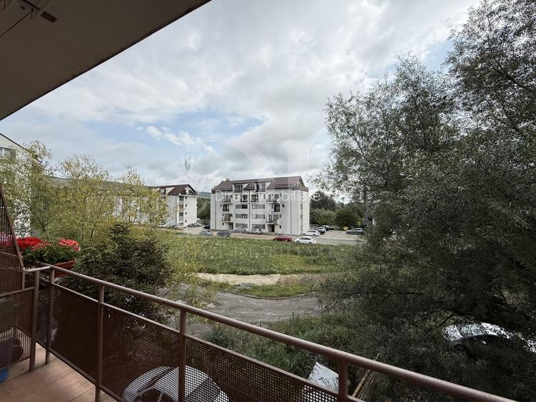 Apartament cu 3 camere decomandate / etaj intermediar - 18