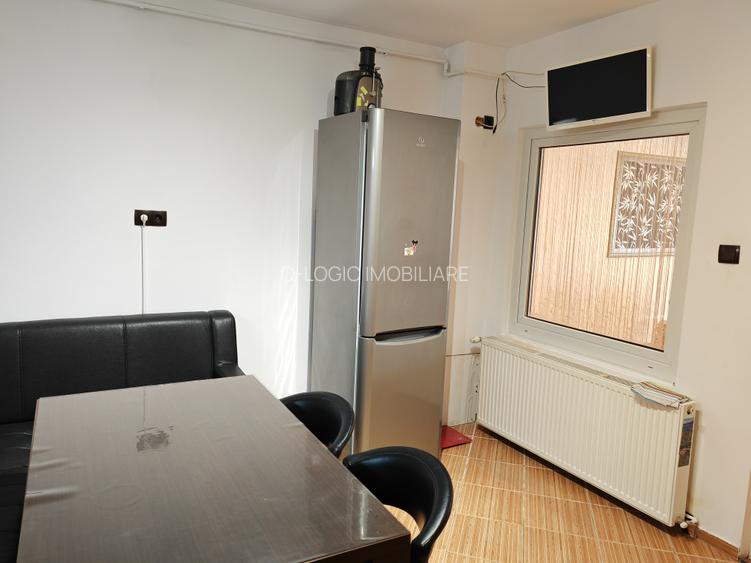 Casa 8 camere mobilata si utilata RASNOV - 19