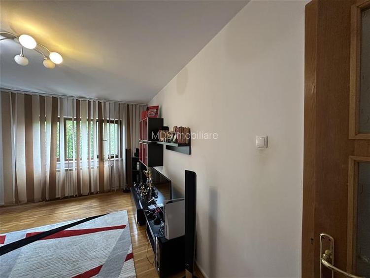 Mobilat si utilat la etajul 2 cu 2 bai - 2