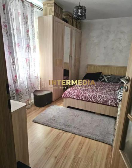 Apartament 3 camere CETATE Bulevard Etaj 3 Renovat Total Mobilat Beci Parcare