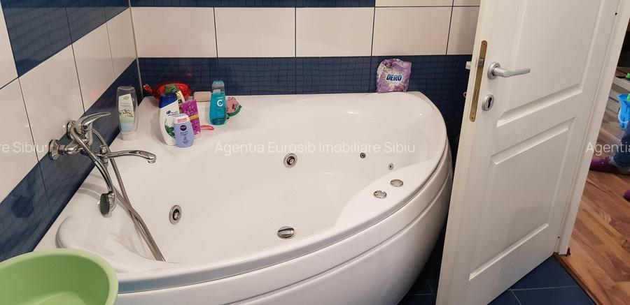 Apartament cu 4 camere situat la etajul 4 din 4 - 14