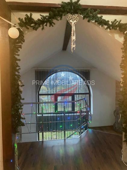 Casa lux P+E+M cu o panoramă impresionantă - 11