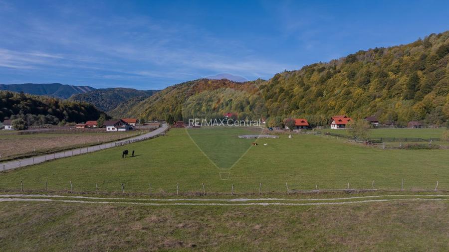 Teren 3.997 mp, priveliste superba Plaiul Foii, 0% comision - 2