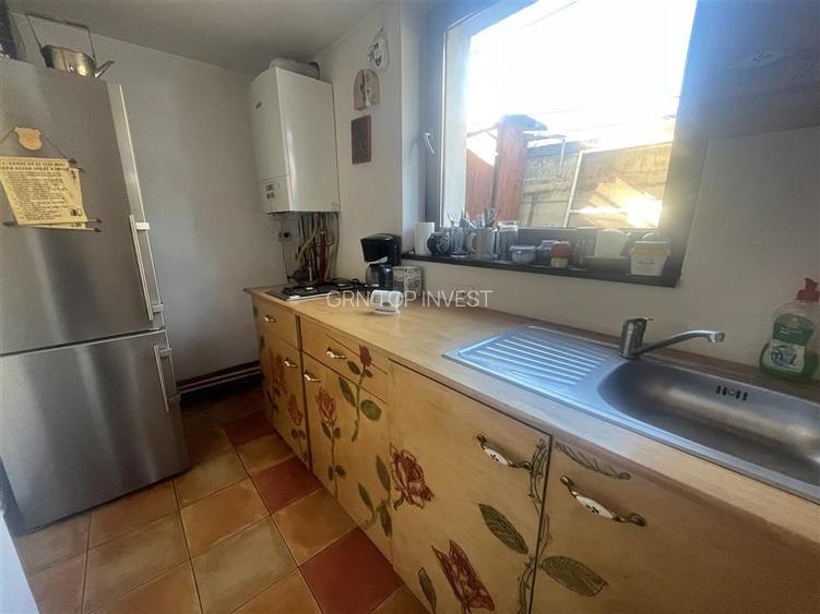 Casa 3 camere balcon si curte zona Bld Milea - 10