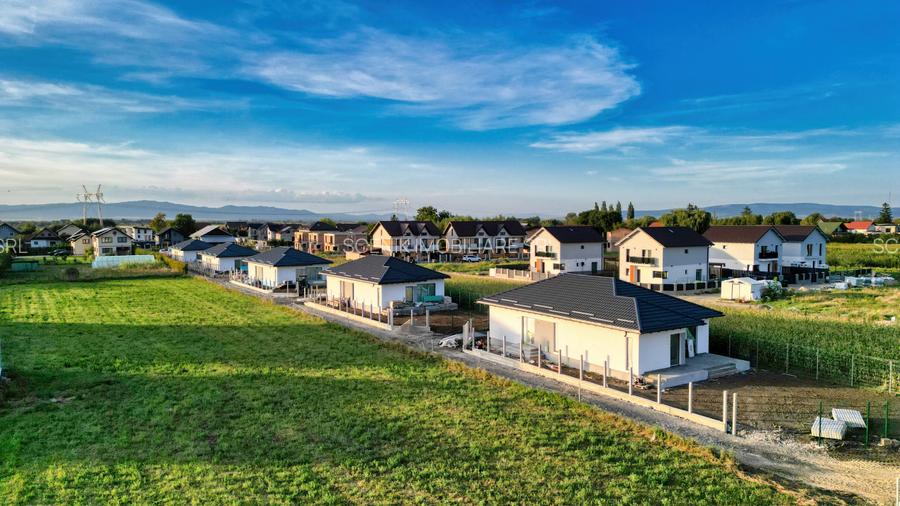 Casa noua, regim parter, mini cartier rezidential in Stupini - 4