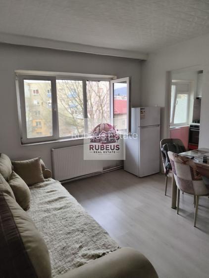 Mic la întreținere, bun la randament: apartament în Orșova - 24