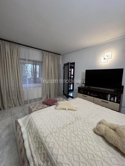 Vila P+ Et 1, Bulevardul Bucuresti - 11