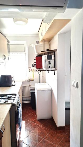 Apartament 3 camere 50mp +garaj mobilat utilat  52.000eur neg - 8