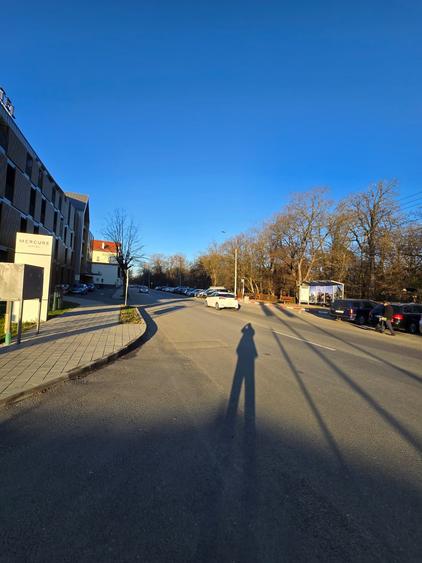 Spatiu Comercial pe Bld. Victoriei vizavi de Parcul Sub Arini - Hotel Mercure