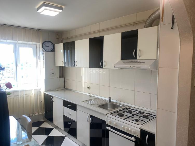 Proprietar apartament 3 camere, loc parcare - 5