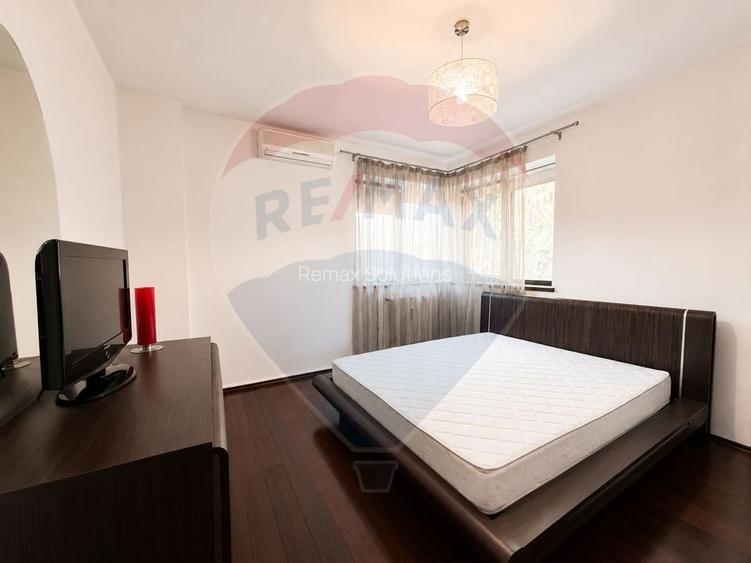 Apartament cu 3 camere de vânzare Ultracentral Bd Tomis Constanta - 7
