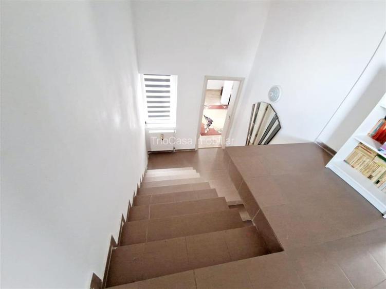 CASA DE VANZARE CRAIOVA,  5 camere ,str. T. Vladimirescu , teren - 200 mp - 21