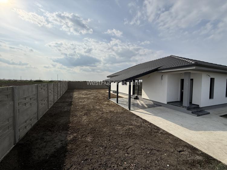 Casa individuala, 4 camere, 105 utili, 500 teren,  central- Sanmihaiu Roman 0% - 9