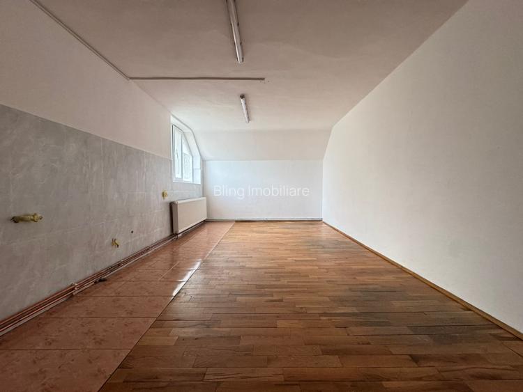 Casa 500 mp utili, teren 2000 mp, 10 parcari, cartier Andrei Muresanu - 14