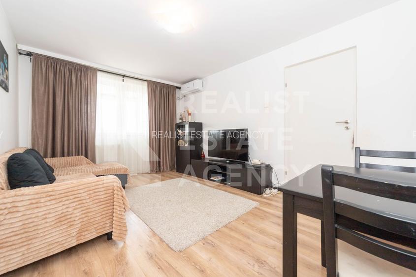 Vânzare, apartament cu 3 camere în zona Lujerului - 2