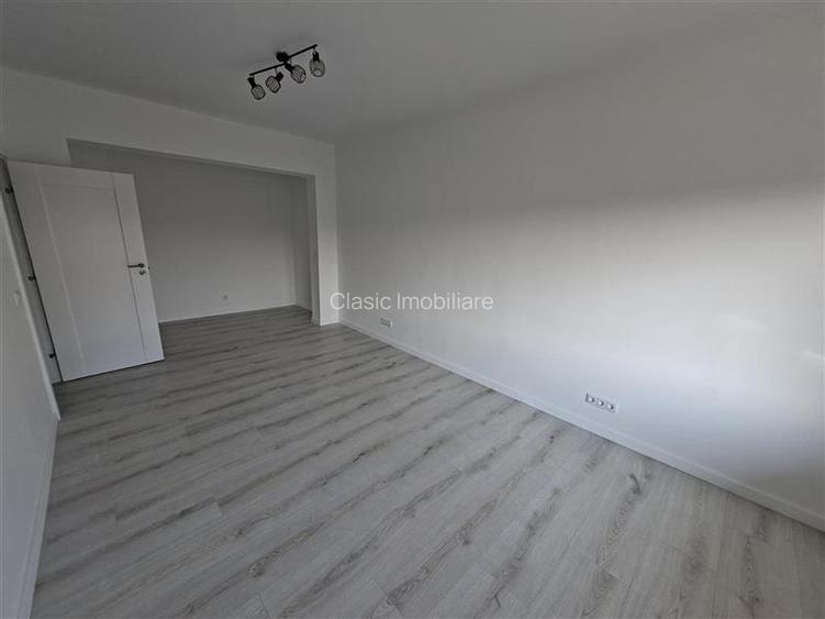 Inchiriere apartament 4 camere pentru locuit sau sediu firma, birouri Centru, Cl - 5