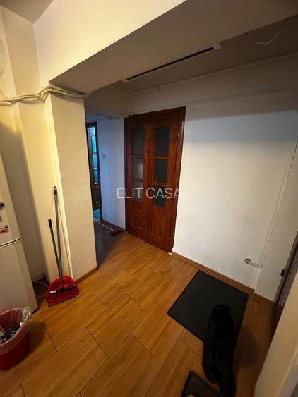 Apartament cu 2 camere, decomandat,  zona Galata - 5