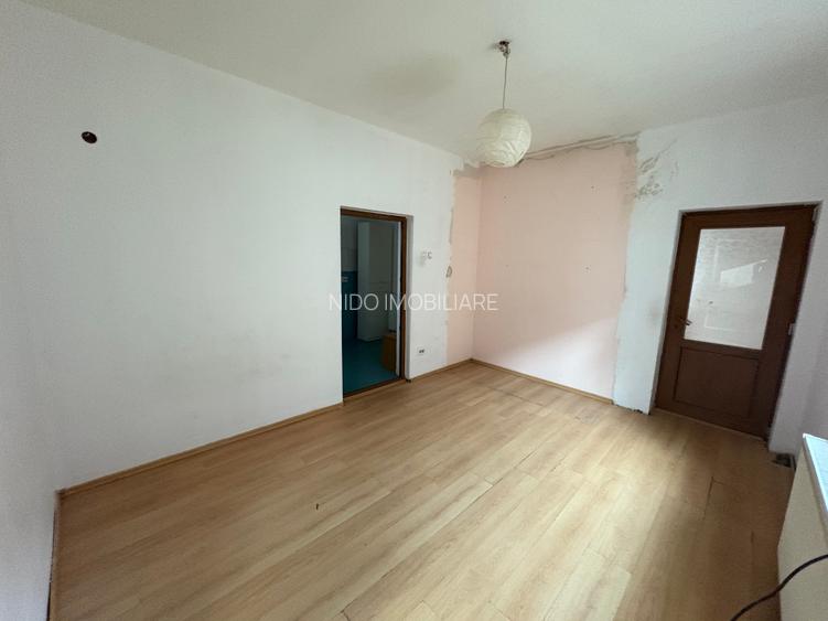 Casa de vânzare - Constanta - 6 CAMERE-147 mp. totali ( fără curtea interioară) - 15