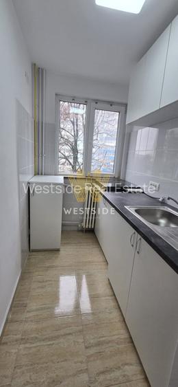 Apartament de inchiriat, cu 4 camere, zona Dacia - 3