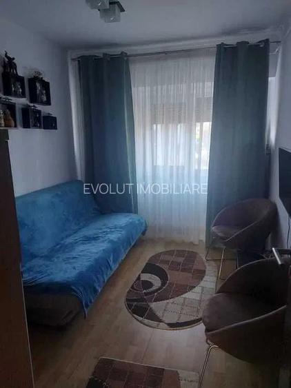 De vanzare – Apartament 3 camere, decomandat, zona Trocadero - 6