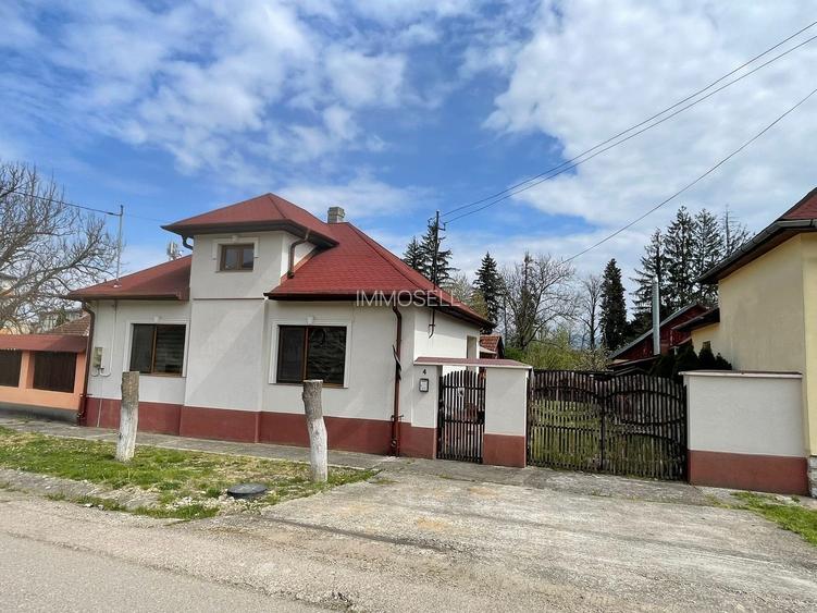 Casă de vânzare în Vașcău–natură, liniște și confort modern- 72000 Eur - 2