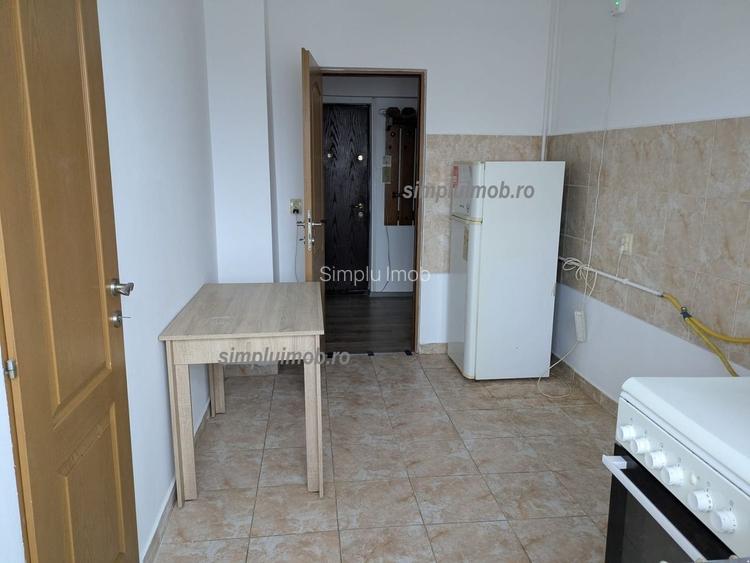 Decomandat Bloc 1984 Metrou Dristor Sector 3 - 7