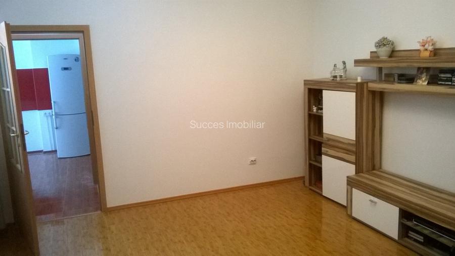 ,3 cam in vila,2 intrari,parter,PARCARE 2 -3 AUTOTURISME, - 14