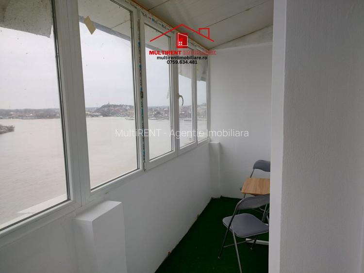 Garsoniera cf.1 cu vedere superba spre Dunare ! - 2