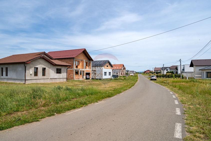Casă / Vilă nouă de vânzare, la roșu, 5 camere, 225mp, Fântânele, Arad - 21
