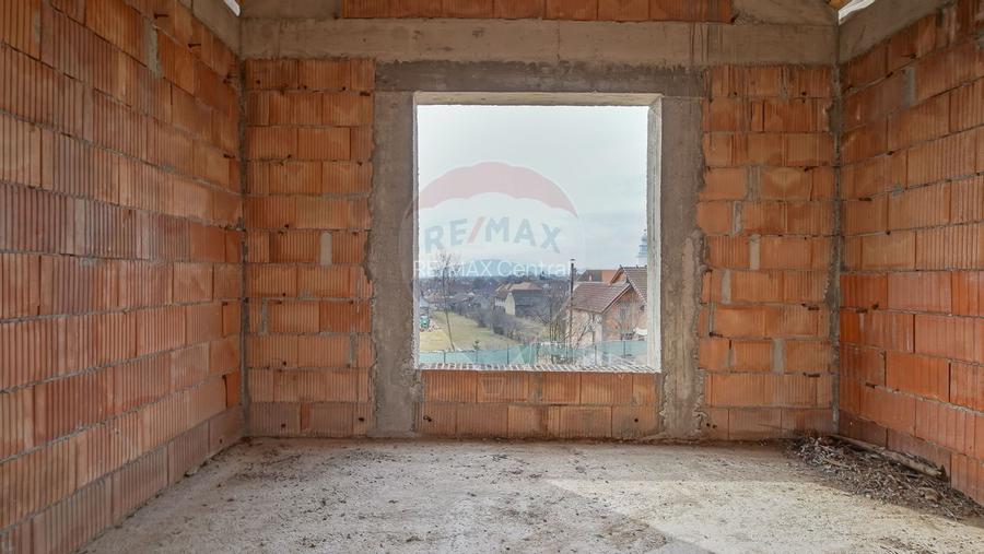 COMISION 0% Casă Individuala La Rosu cu teren de 4000 mp in Crizbav - 22