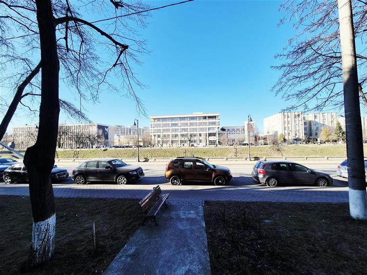 Apartament cu 3 camere in Podu Ros - 12