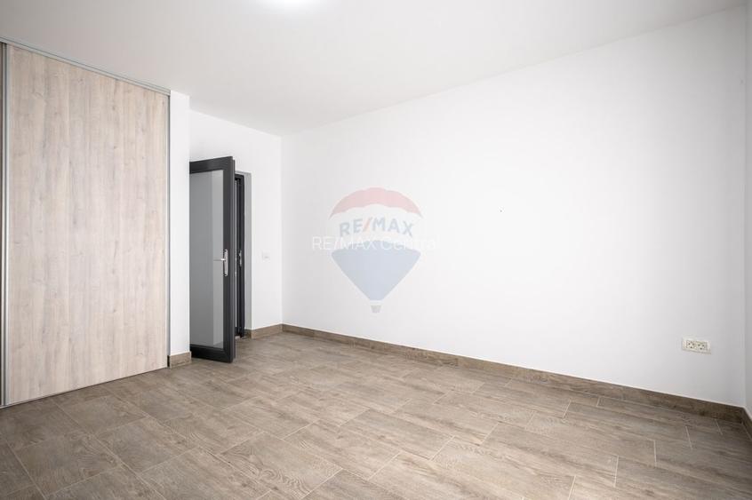 Casă nouă în Stupini: 4 camere, 3 băi și teren generos de 600 mp - 11