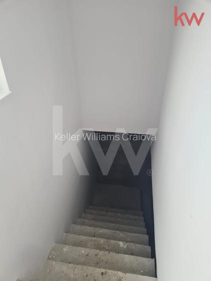 Casă parter, construcție solidă, teren generos – Cârcea, zona Metro - 15