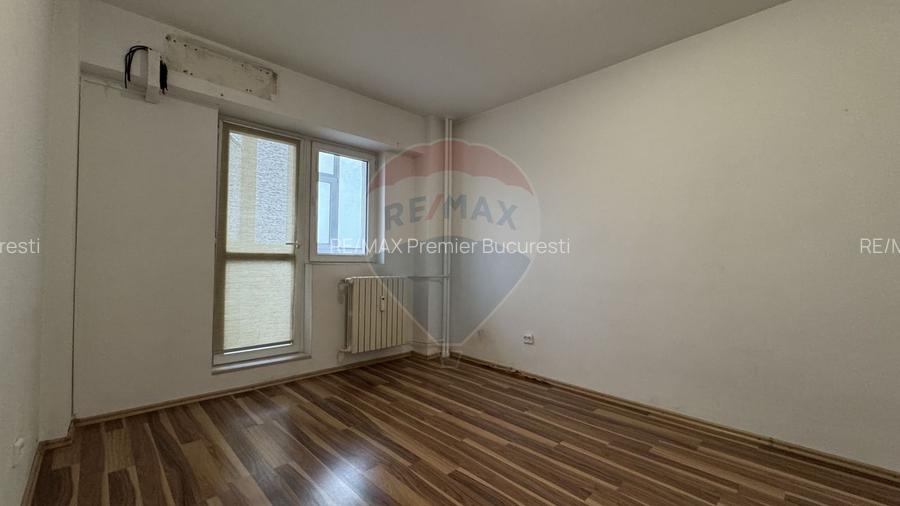 Apartament cu 4 camere de vânzare în zona 13 Septembrie - 10
