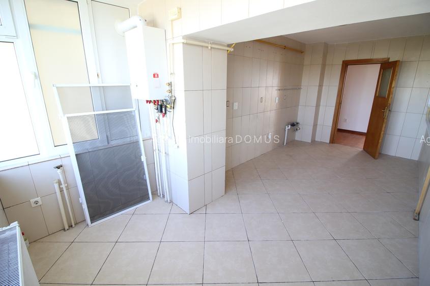 Ap. 3dec. Faleza, vedere Dunare, 98mp - 13