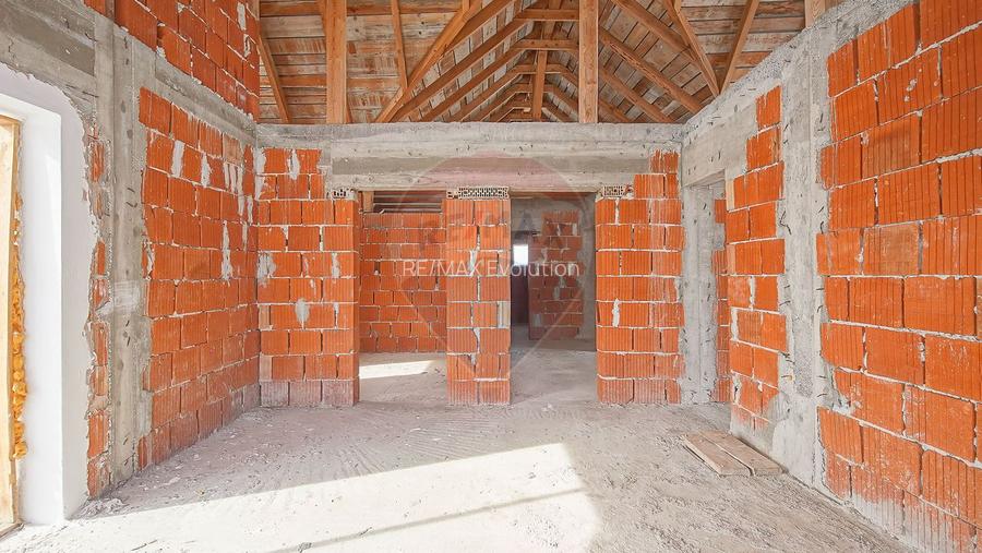 COMISION 0%| Casă individuală | 2 garaje | 192 mp utili | 847 mp teren - 11