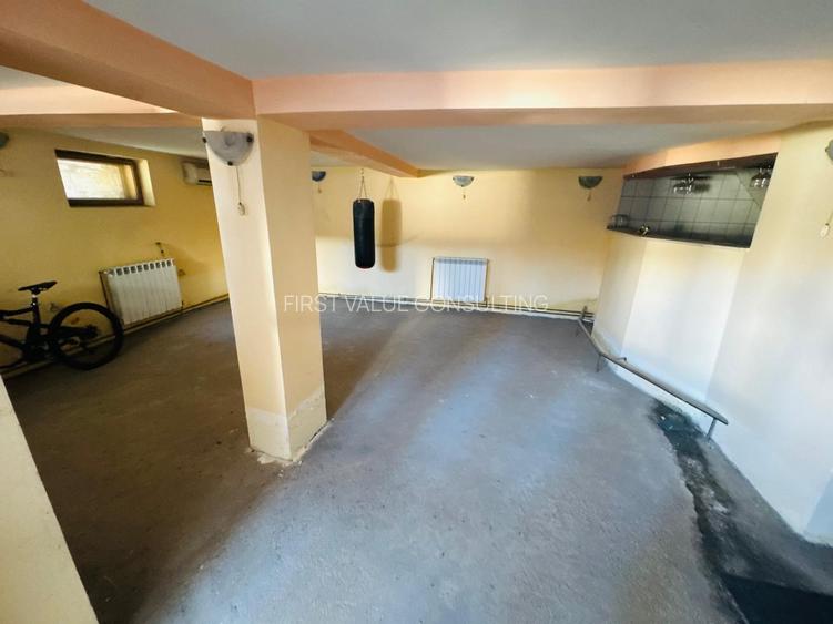 Vilă impunătoare, construcție solidă D+P+E+M, 430 mp – pretabilă pensiune - 5