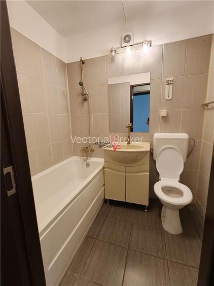3 camere decomandat, renovat complet, etaj 2/4, Titan - Ozana - 10