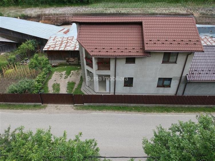 CASA DE VANZARE ZONA MONTANA - 4