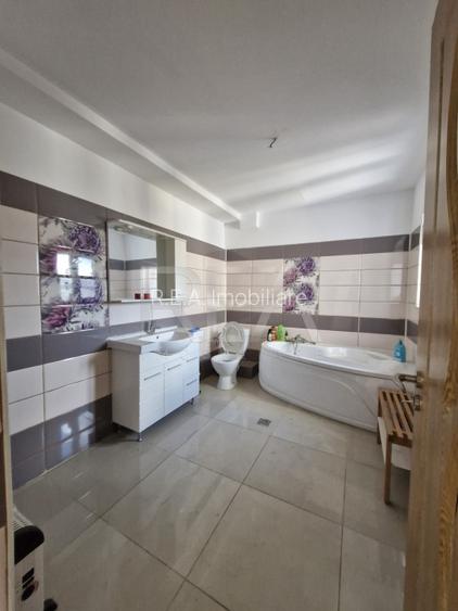 Vila 7 camere Salajan, centrala, an 2020, 281 mp - 7