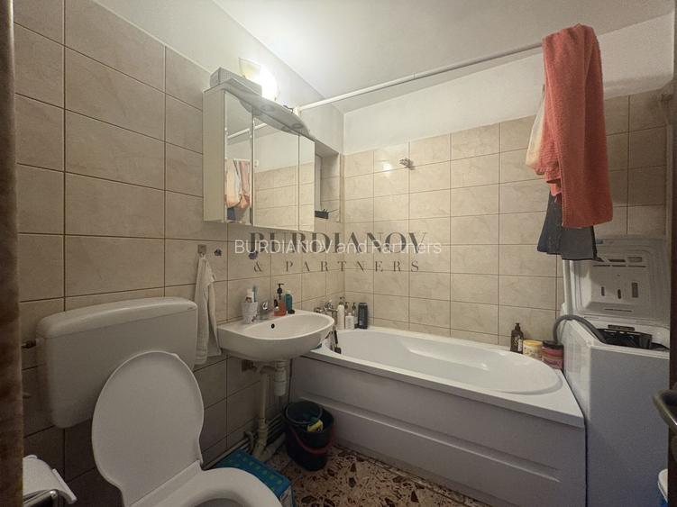 Apartament cu 3 camere - Centrala termica - Rahova - Calea Ferentari 8 - 8