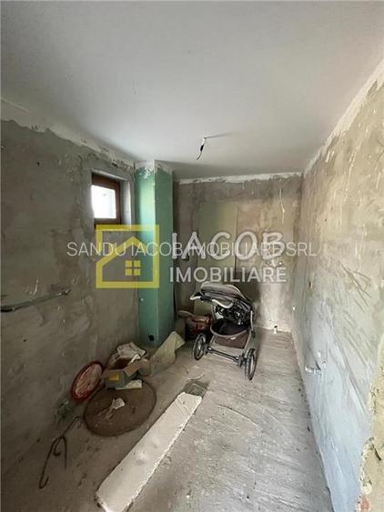 Casa ''''la gri'''' P+M, Dumbrava -Itesti, jud Bacau - 17