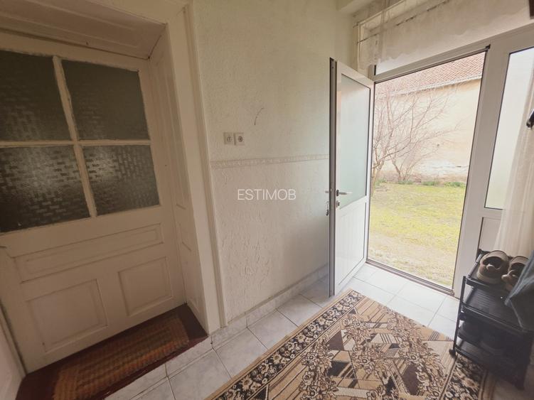 Vand casa saseasca 4 camere cu teren generos 1900mp - 4