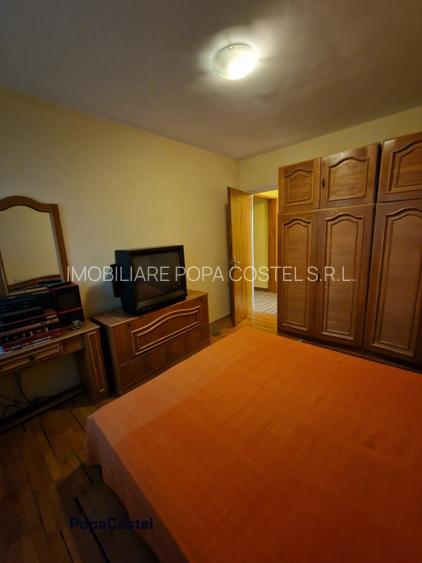 Piata Ramnicu Sarat - 3 camere decomandatE, 64 mp, balcon, etaj 5/10, metrou - 4