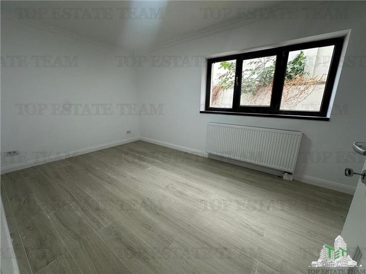 Apartament 2 camere si curte de vanzare Damaroaia